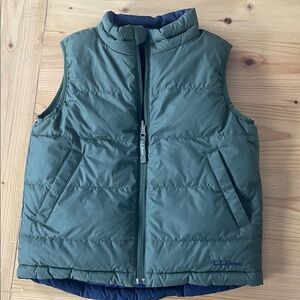 L.L. Bean Kid’s 6X-7 reversible goose down puffer vest olive navy very nice!